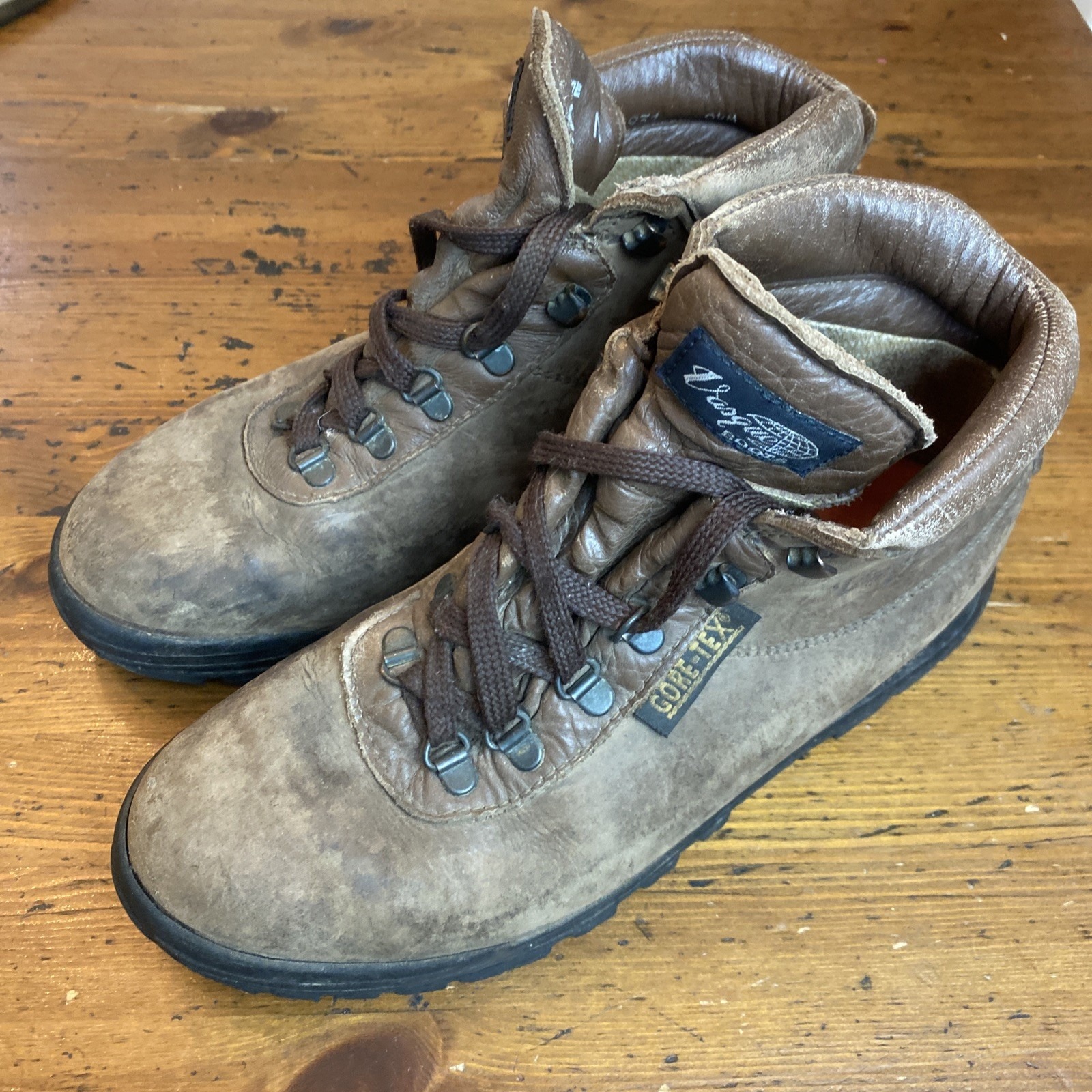 Vtg Vasque Skywalk Boots Womens 9.5 M Hiking Work Gore-Tex Composite Toe Brown